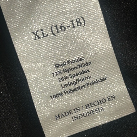 NWOT Sofia Vergara Sofia Carmen Plunge One Piece Bathing Suit - Picture 7 of 7